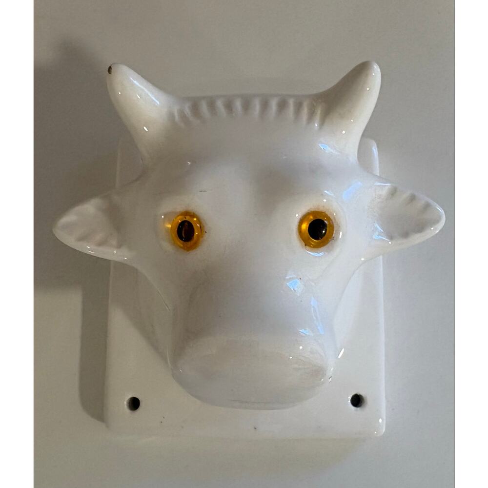 Vintage Ceramic Cow Head Wall Mount White Farmhouse Towel Holder